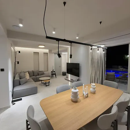 Luxury Asana Villa *
